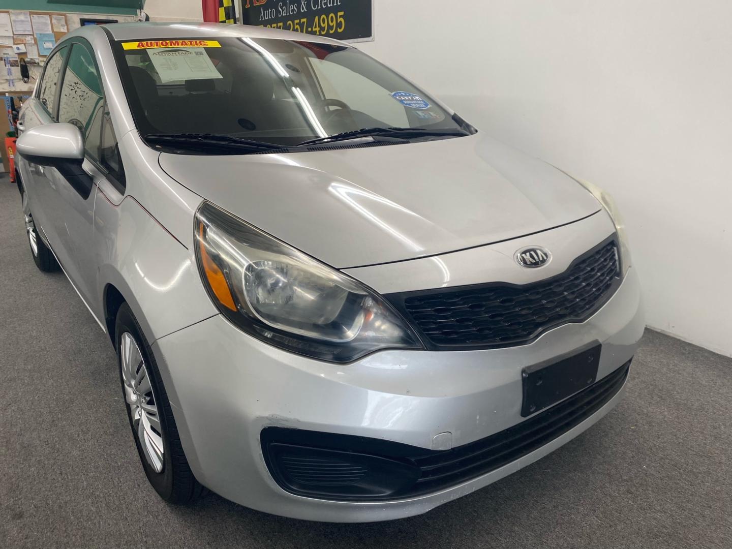 2013 SILVER Kia Rio LX (KNADM4A31D6) with an 1.6L L4 DOHC 16V engine, located at 533 S West End Blvd., Quakertown, PA, 18951, (877) 257-4995, 40.343994, -75.303604 - Photo#2